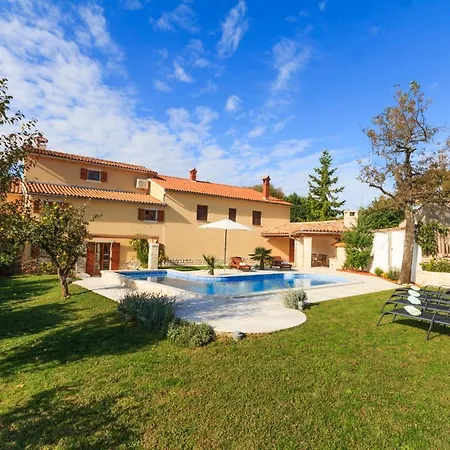 Benina Rossa 1 Villa