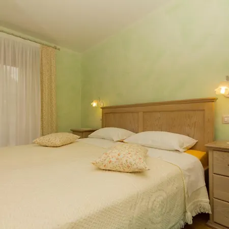 Vila Benina Rossa 1 *
